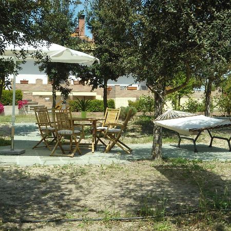 Apartament Tra Mare E Monti Santa Giusta Zewnętrze zdjęcie