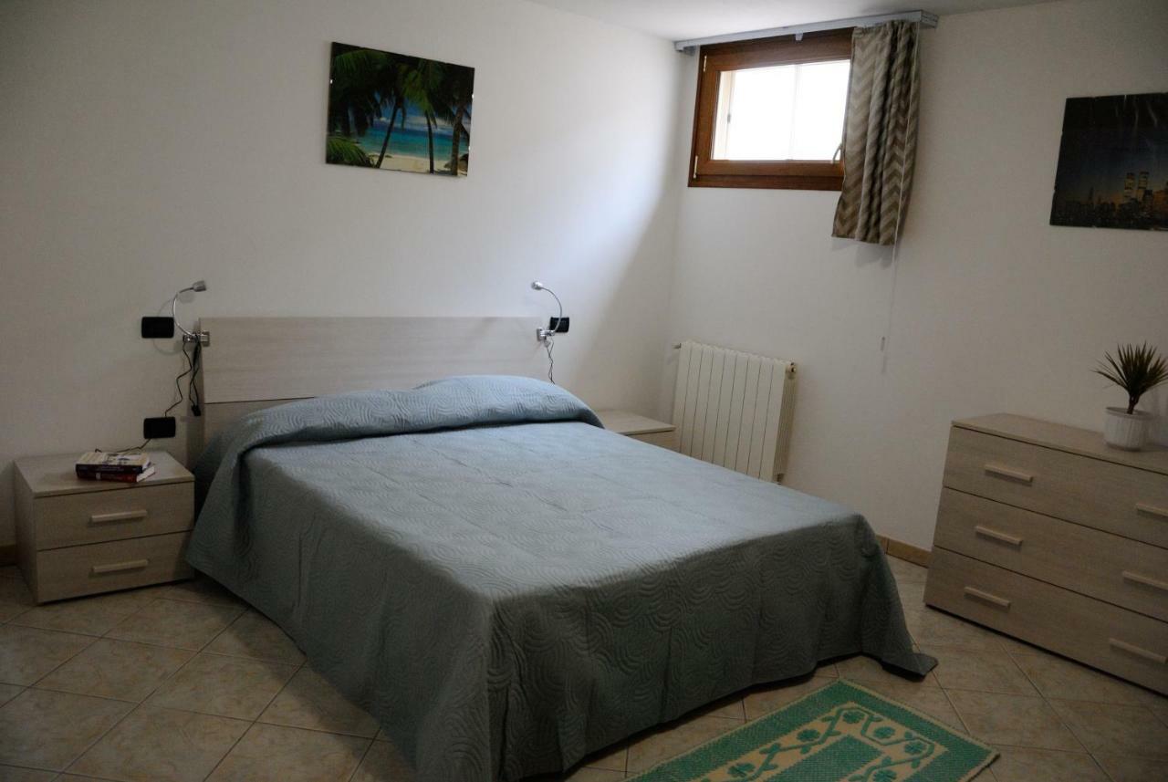 Apartament Tra Mare E Monti Santa Giusta Zewnętrze zdjęcie