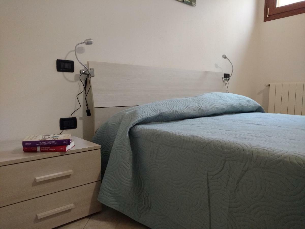 Apartament Tra Mare E Monti Santa Giusta Zewnętrze zdjęcie