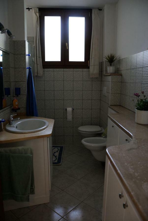 Apartament Tra Mare E Monti Santa Giusta Zewnętrze zdjęcie