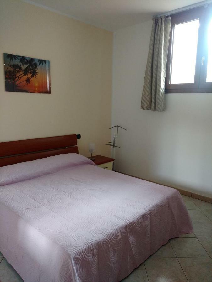 Apartament Tra Mare E Monti Santa Giusta Zewnętrze zdjęcie