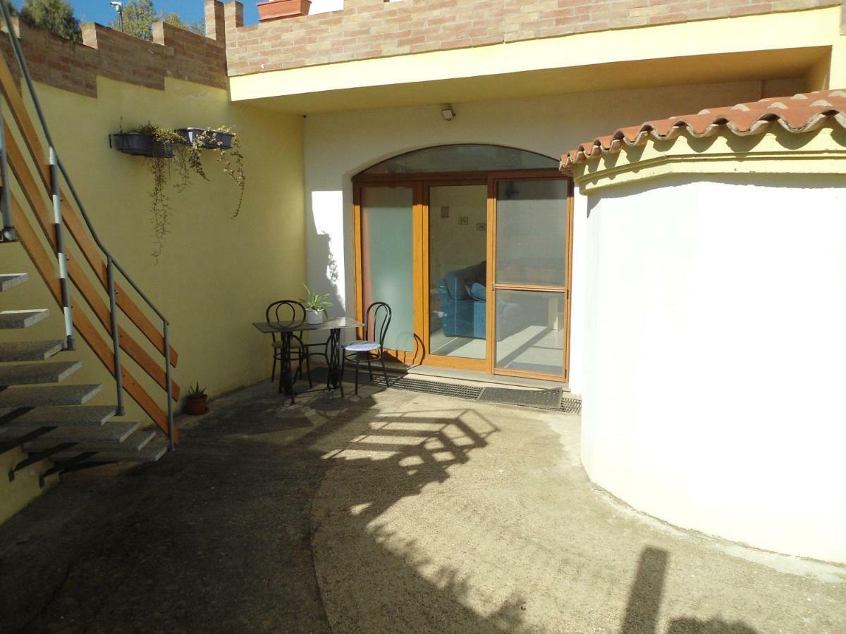 Apartament Tra Mare E Monti Santa Giusta Zewnętrze zdjęcie